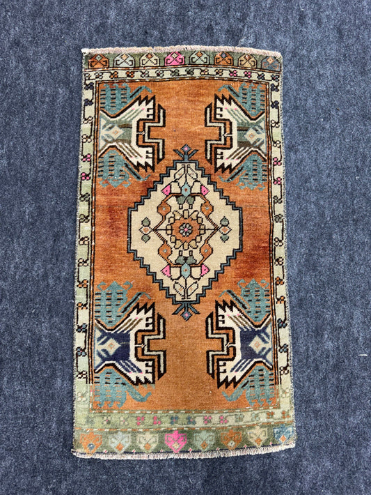 Turkish Yastik Rug  1'5" x  2'9" #24350