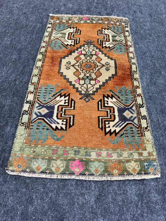 Turkish Yastik Rug  1'5" x  2'9" #24350