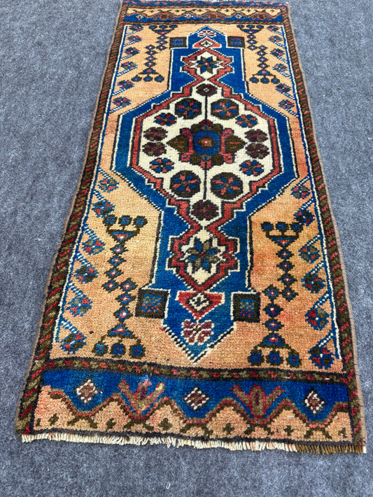Turkish Yastik Rug  1'6" x  3'5" #24351