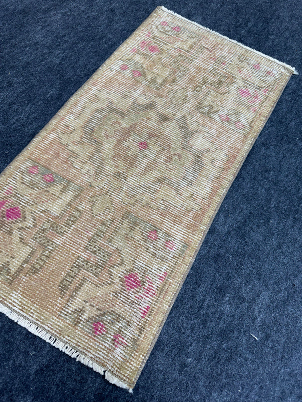 Turkish Yastik Rug  1'6" x  3' #24349