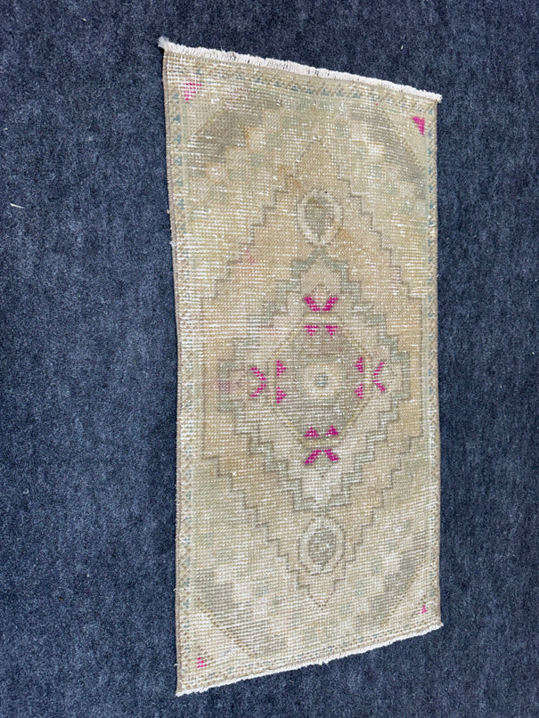 Turkish Yastik Rug  1'7" x  3' #24347