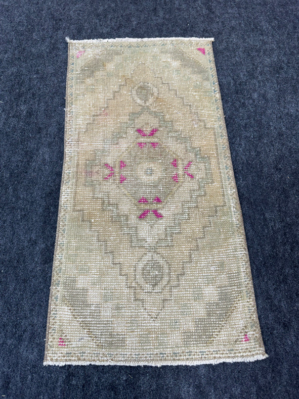 Turkish Yastik Rug  1'7" x  3' #24347