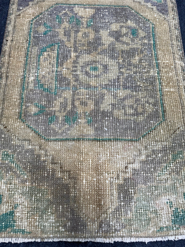 Turkish Yastik Rug  1'8" x  2'7" #24346