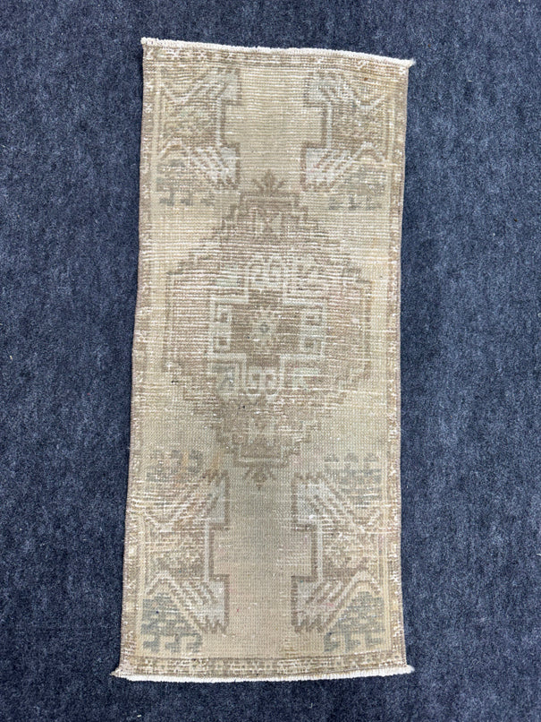 Turkish Yastik Rug  1'4" x  3'2" #24344