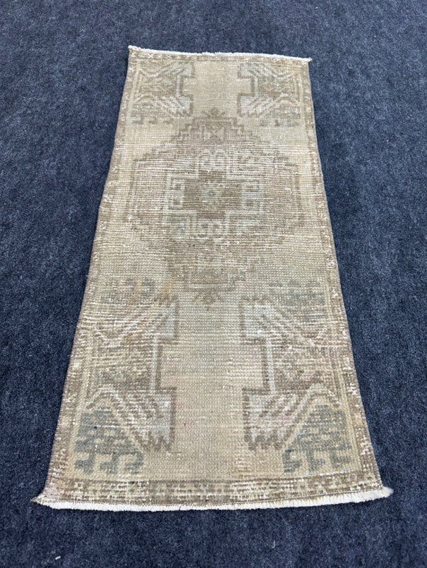 Turkish Yastik Rug  1'4" x  3'2" #24344