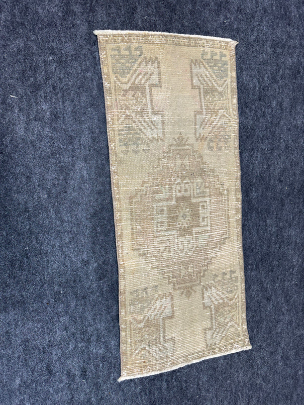 Turkish Yastik Rug  1'4" x  3'2" #24344