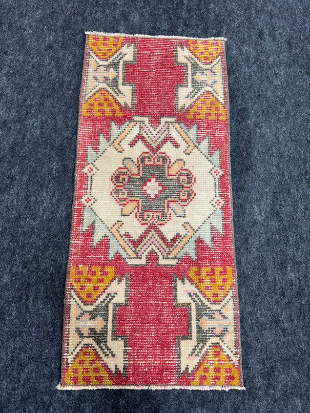 Turkish Yastik Rug  1'4" x  3'1" #24342