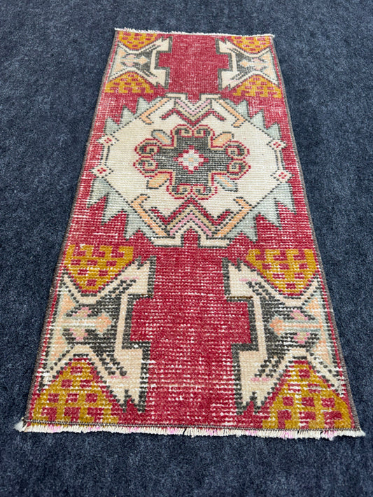 Turkish Yastik Rug  1'4" x  3'1" #24342
