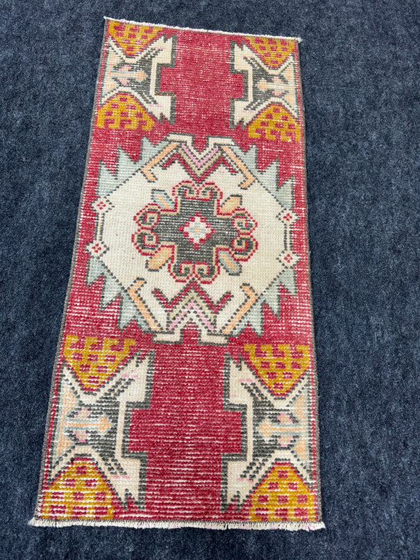 Turkish Yastik Rug  1'4" x  3'1" #24342