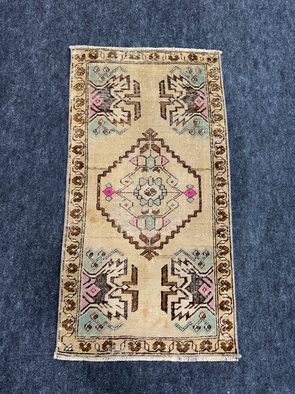 Turkish Yastik Rug  1'7" x  2'11" #24340