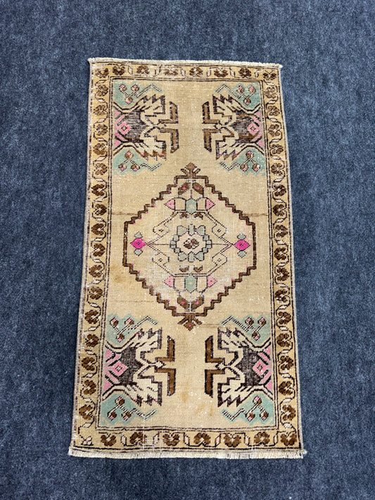 Turkish Yastik Rug  1'7" x  2'11" #24340
