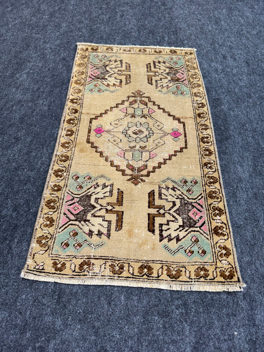Turkish Yastik Rug  1'7" x  2'11" #24340