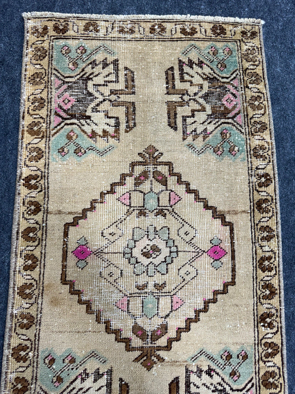 Turkish Yastik Rug  1'7" x  2'11" #24340