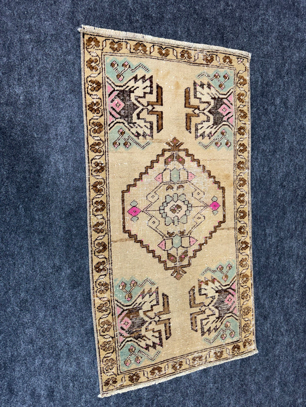 Turkish Yastik Rug  1'7" x  2'11" #24340