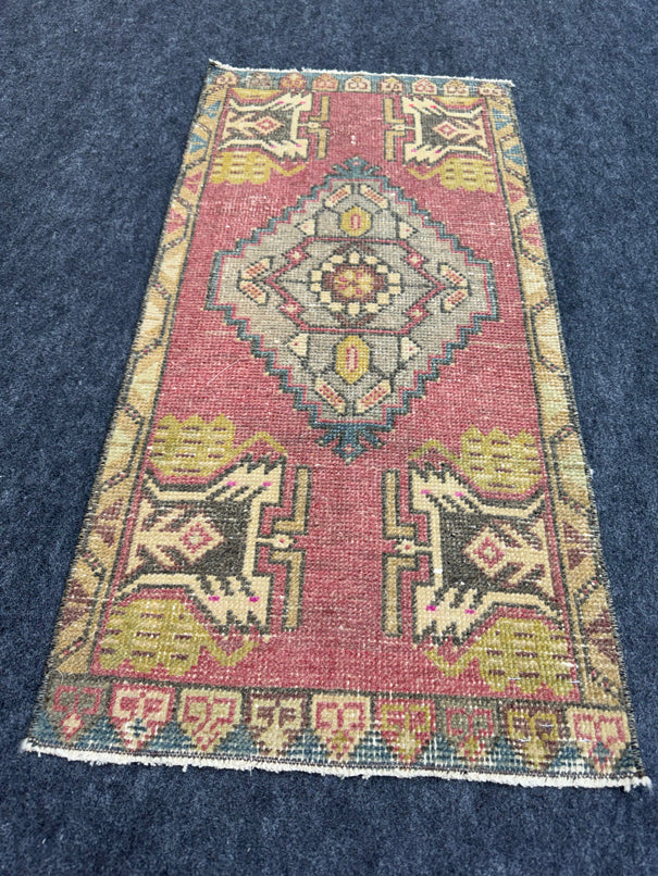 Turkish Yastik Rug  1'8" x  3'4" #24326