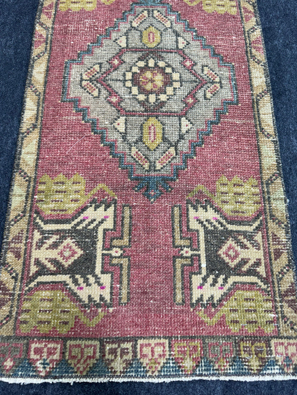 Turkish Yastik Rug  1'8" x  3'4" #24326