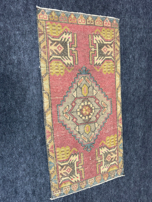Turkish Yastik Rug  1'8" x  3'4" #24326