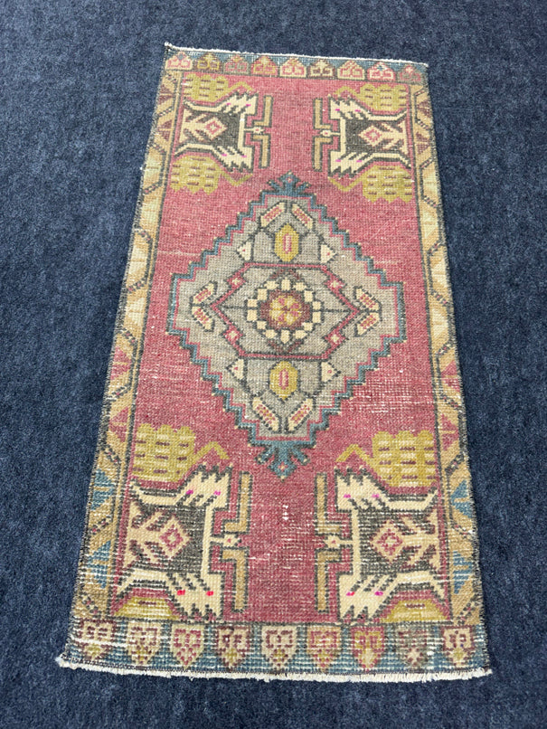 Turkish Yastik Rug  1'8" x  3'4" #24326