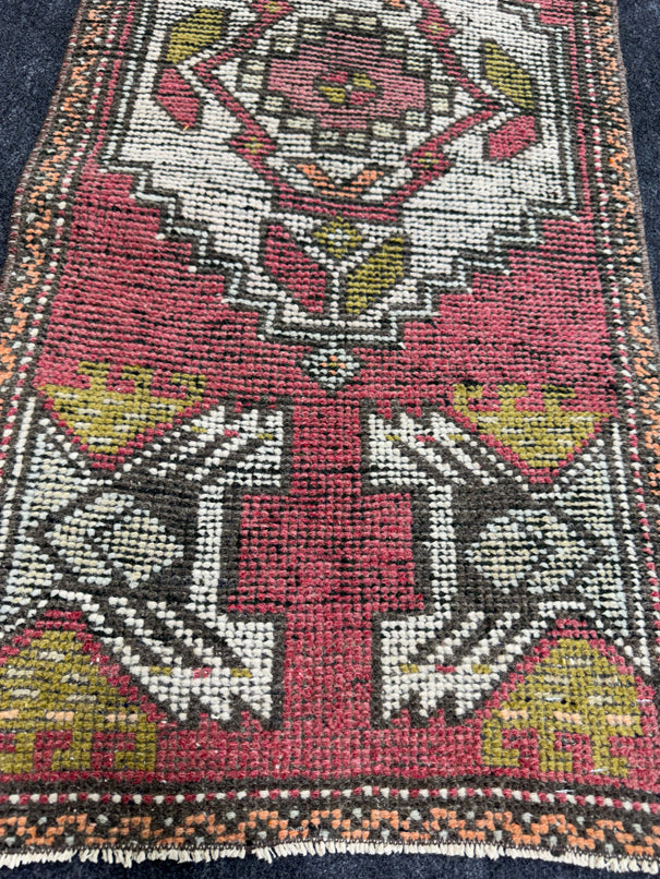 Turkish Yastik Rug  1'6" x  3'6" #24327