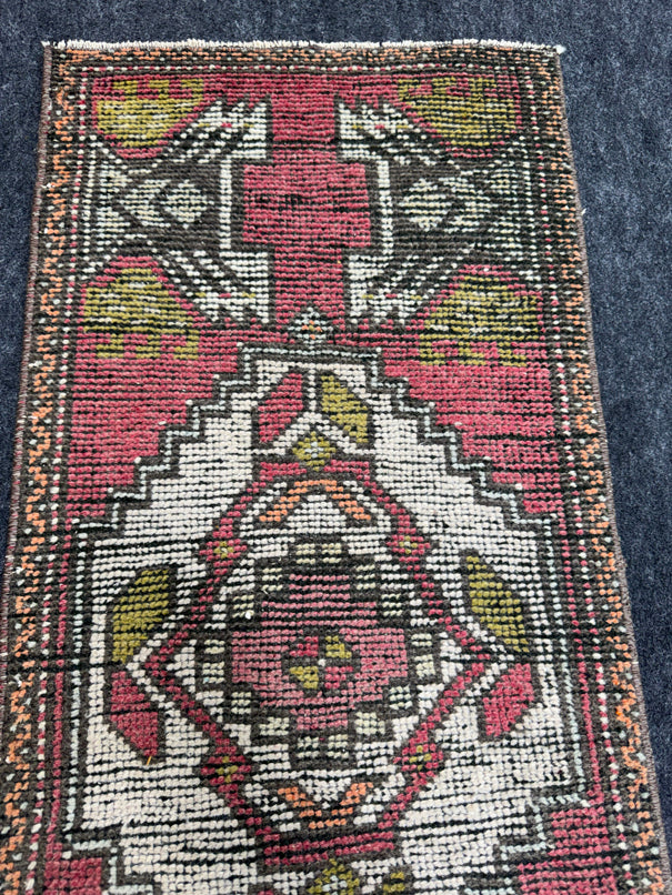 Turkish Yastik Rug  1'6" x  3'6" #24327