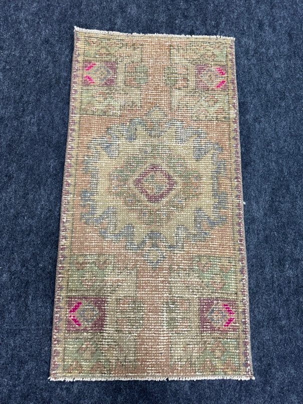 Turkish Yastik Rug  1'7" x  3' #24320