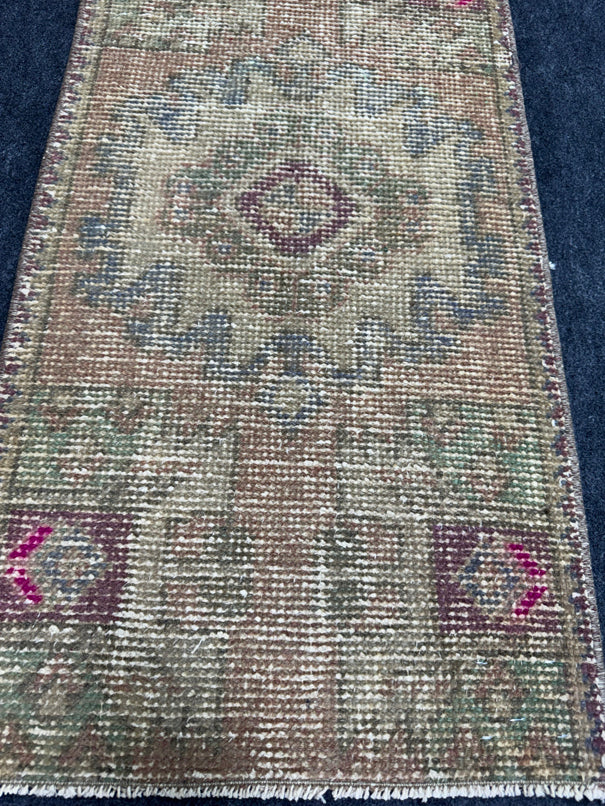 Turkish Yastik Rug  1'7" x  3' #24320