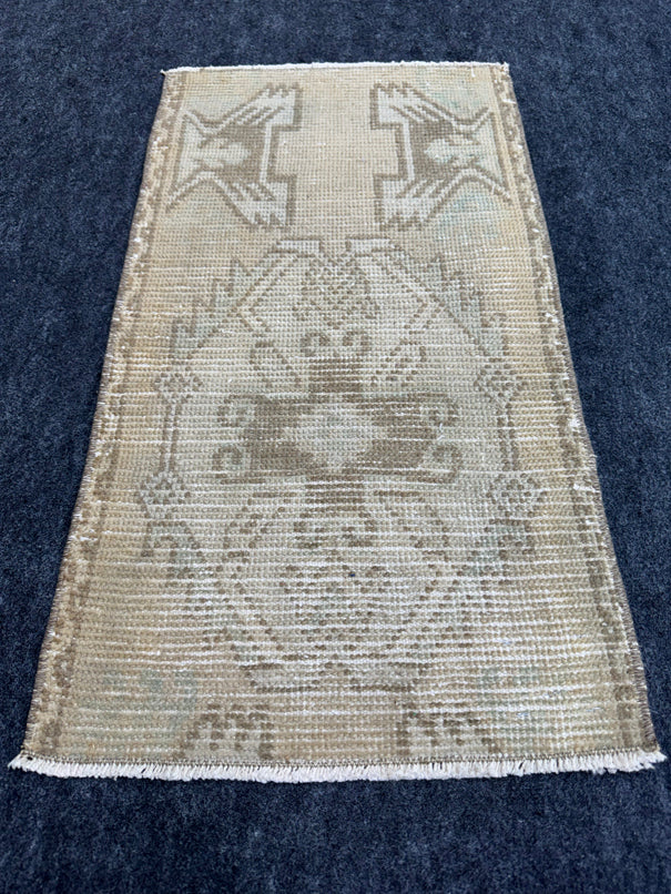 Turkish Yastik Rug  1'4" x  2'6" #24321