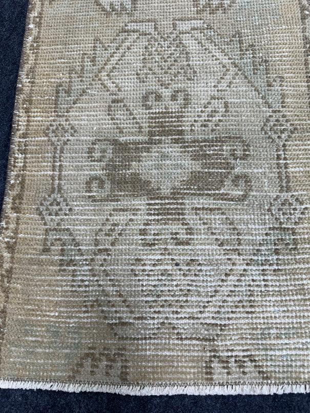 Turkish Yastik Rug  1'4" x  2'6" #24321