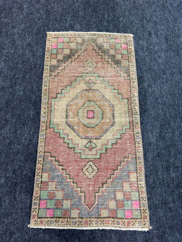 Turkish Yastik Rug  1'6" x  3' #24322