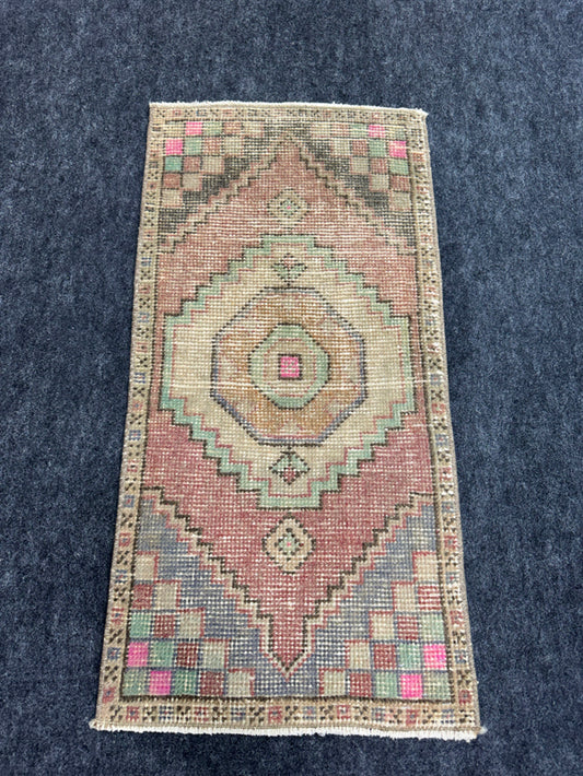 Turkish Yastik Rug  1'6" x  3' #24322