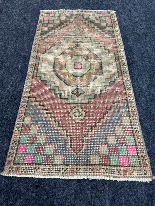 Turkish Yastik Rug  1'6" x  3' #24322