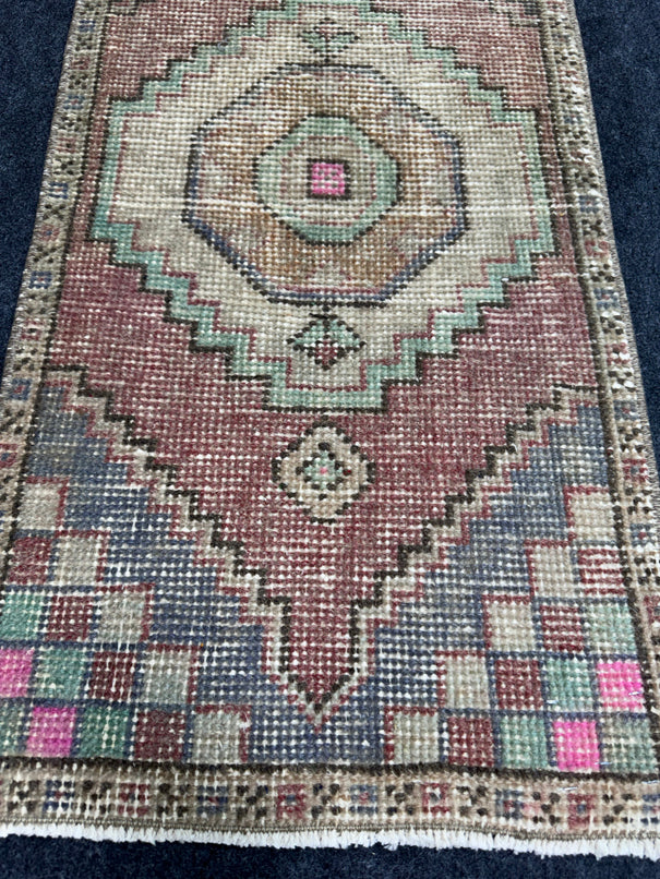 Turkish Yastik Rug  1'6" x  3' #24322