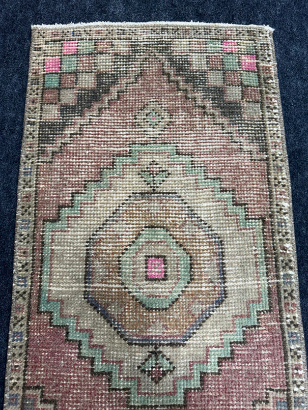 Turkish Yastik Rug  1'6" x  3' #24322
