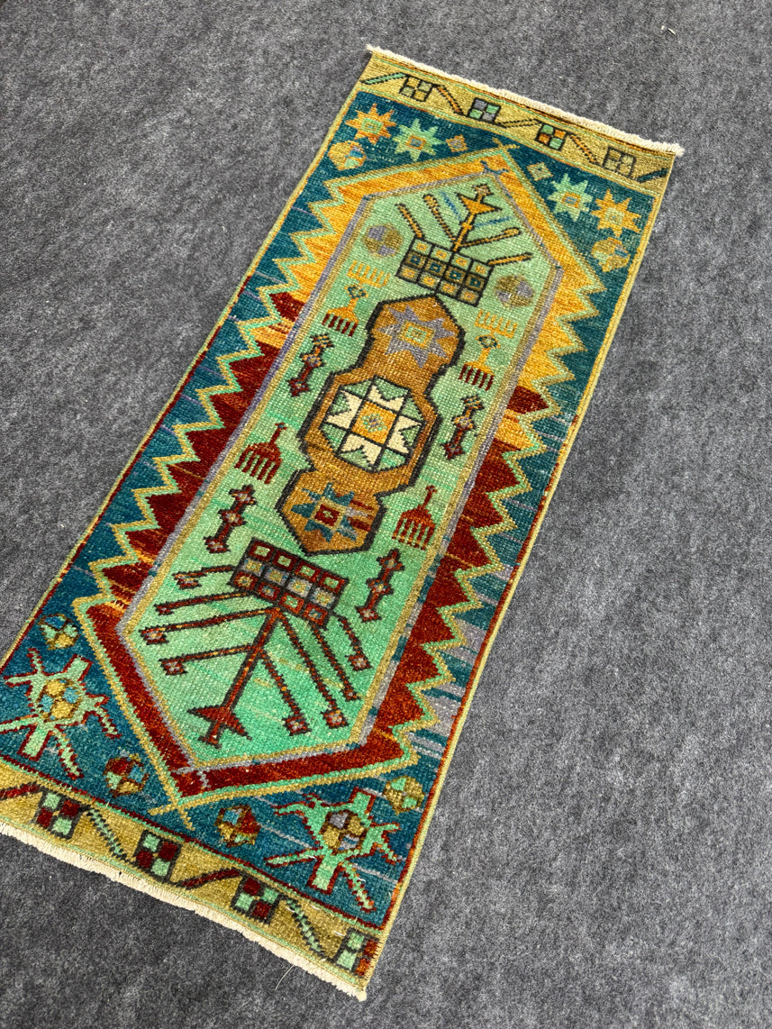 Turkish Yastik Rug  1'5" x  3'5" #24315