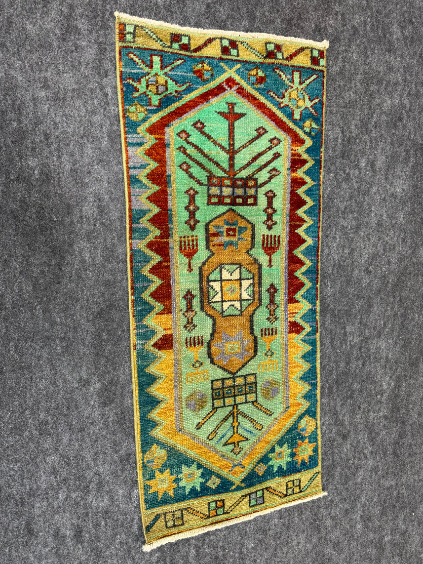 Turkish Yastik Rug  1'5" x  3'5" #24315