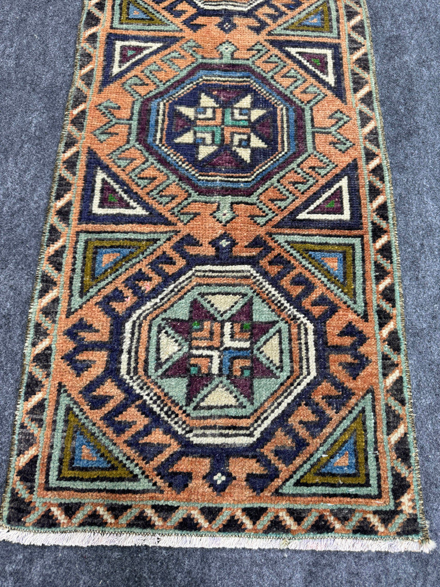 Turkish Yastik Rug  1'5" x  3'3" #24316