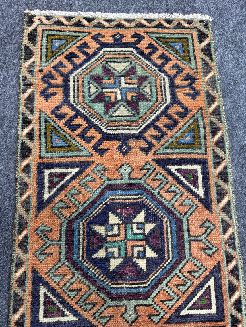 Turkish Yastik Rug  1'5" x  3'3" #24316
