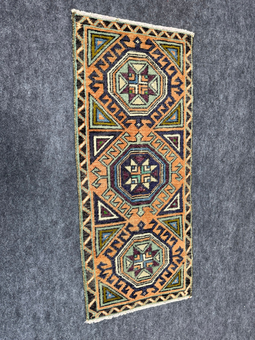 Turkish Yastik Rug  1'5" x  3'3" #24316