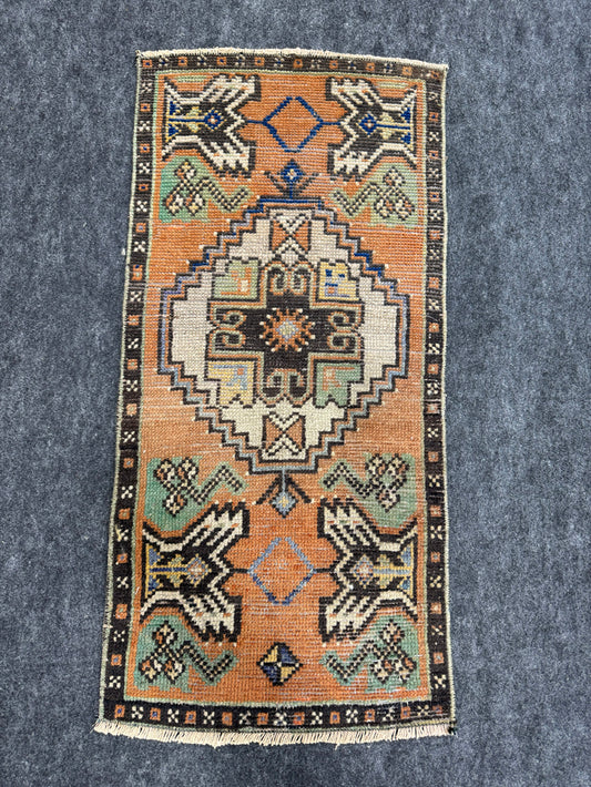 Turkish Yastik Rug  1'5" x  2'11" #24318