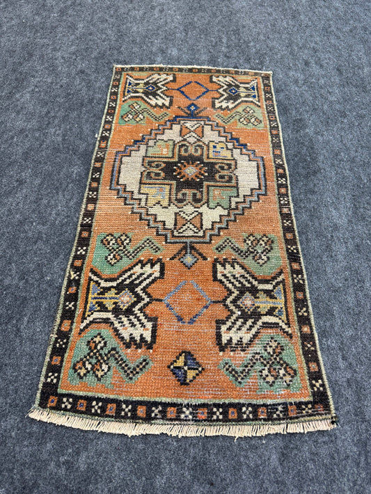Turkish Yastik Rug  1'5" x  2'11" #24318