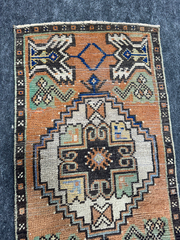 Turkish Yastik Rug  1'5" x  2'11" #24318