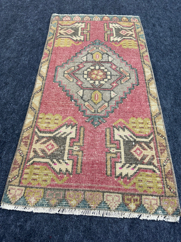 Turkish Yastik Rug  1'8" x  3'4" #24319
