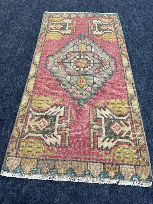 Turkish Yastik Rug  1'8" x  3'4" #24319