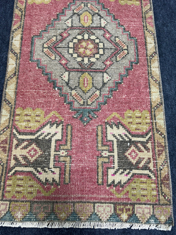 Turkish Yastik Rug  1'8" x  3'4" #24319