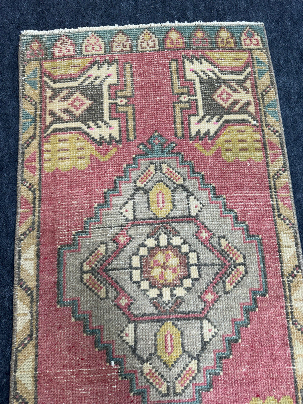Turkish Yastik Rug  1'8" x  3'4" #24319