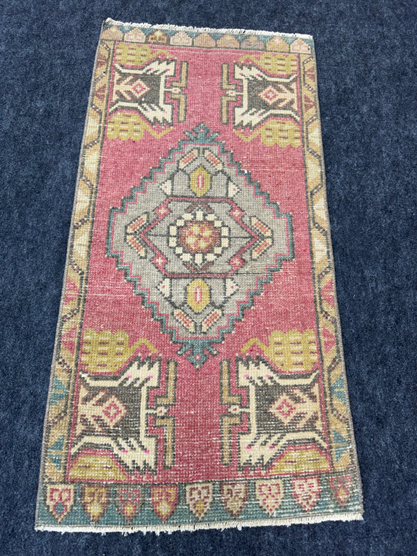 Turkish Yastik Rug  1'8" x  3'4" #24319