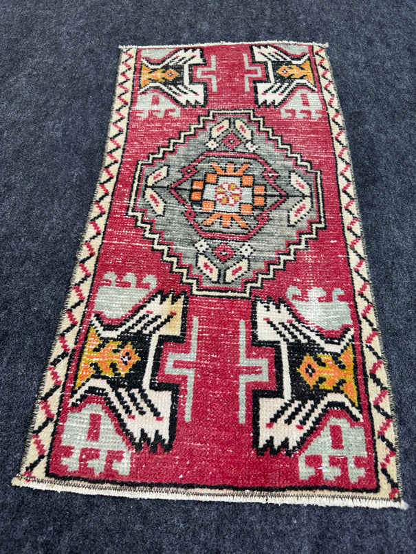 Turkish Yastik Rug  1'5" x  2'11" #24312