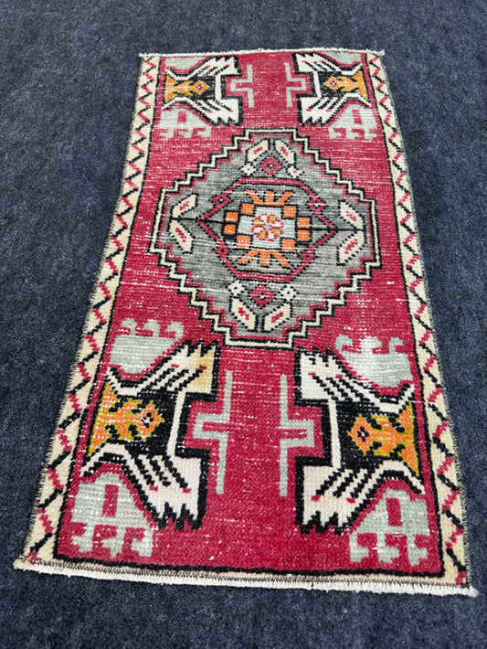 Turkish Yastik Rug  1'5" x  2'11" #24312