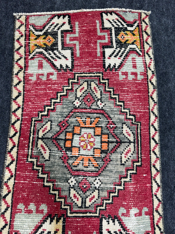 Turkish Yastik Rug  1'5" x  2'11" #24312
