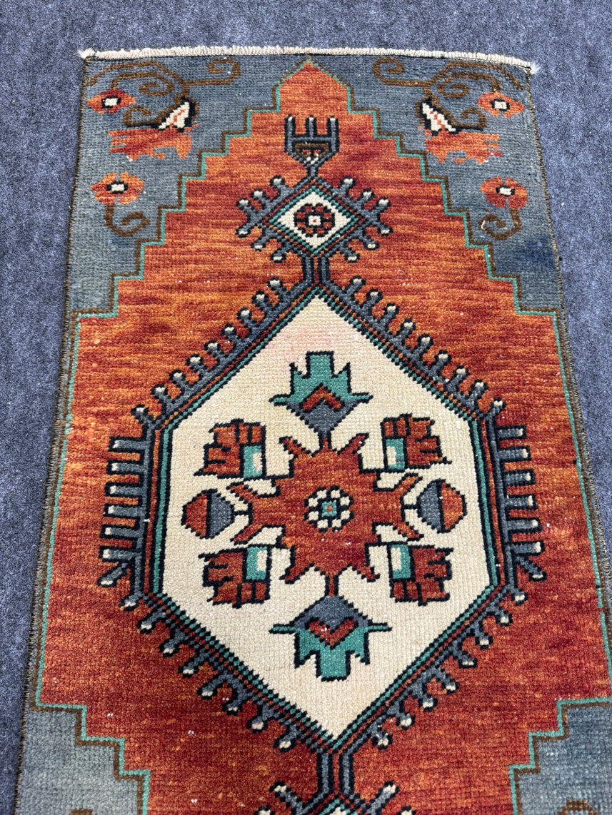 Turkish Yastik Rug  1'7" x  3'1" #24314